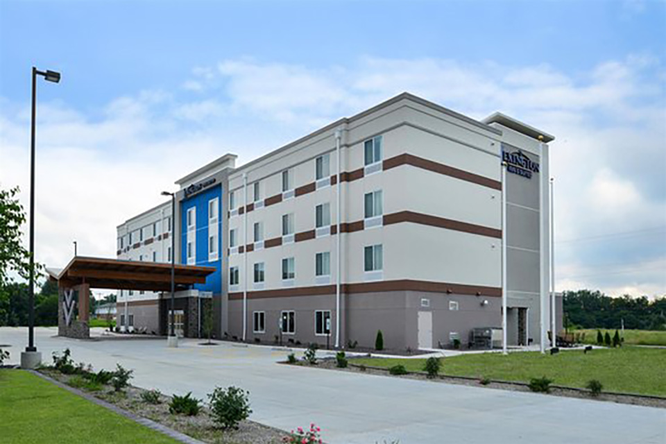 Hotels Effingham Performance Center